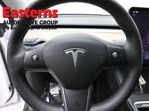 Used 2022 Tesla Model Y Long Range AWD/4WD image 10