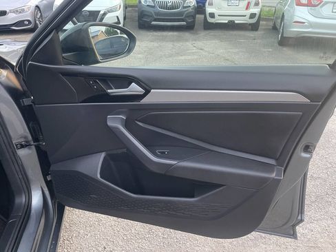 Used 2019 Volkswagen Jetta R-Line FWD image 15