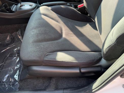 Used 2010 Honda Fit Sport image 19