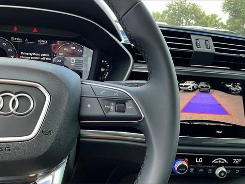 New 2025 Audi Q3 2.0T Premium image 25
