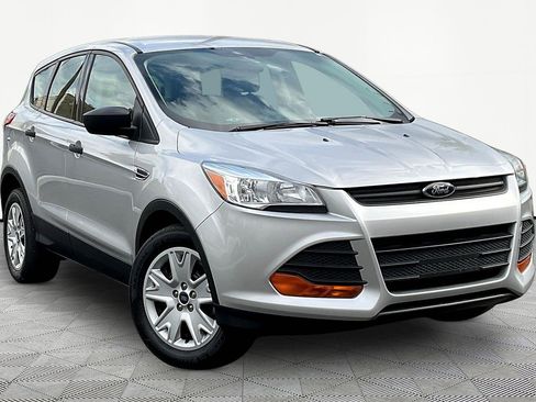 Used 2015 Ford Escape S image 3