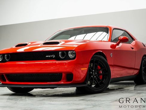 Used 2023 Dodge Challenger SRT Hellcat image 1