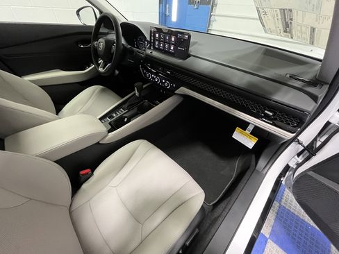 New 2026 Honda Accord Touring image 33