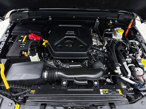 Used 2023 Jeep Wrangler Unlimited Sahara w/ Cold Weather Group image 12