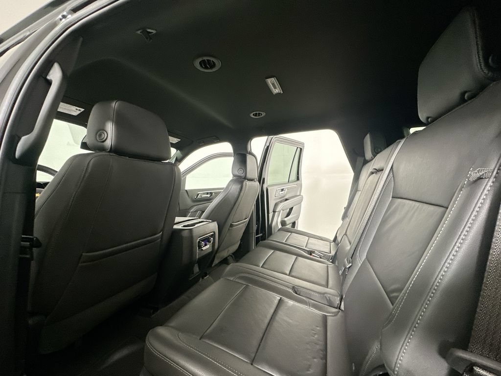 Used 2025 Chevrolet Tahoe LT AWD/4WD image 15