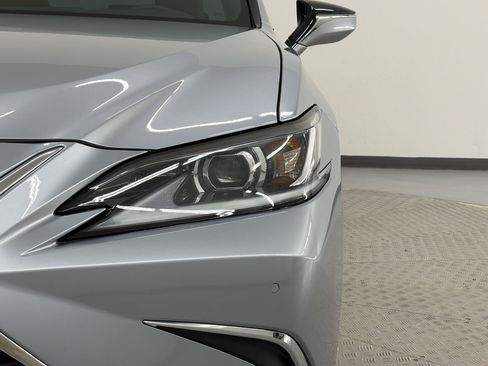 Certified 2023 Lexus ES 350 w/ Premium Package FWD image 13