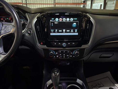 Used 2019 Chevrolet Traverse LT w/ LT Premium Package image 32