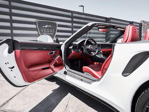 Used 2019 Porsche 911 Turbo S AWD/4WD image 30