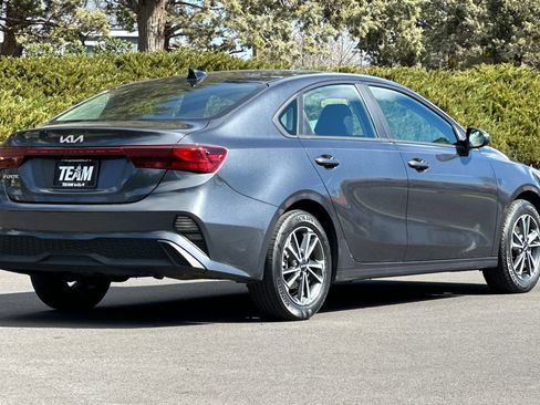 Used 2023 Kia Forte LXS image 4