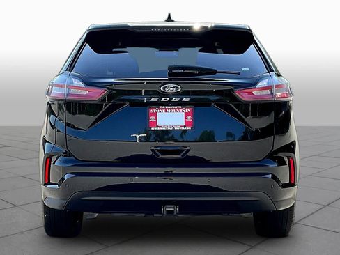 Used 2022 Ford Edge ST-Line w/ Class II Trailer Tow Package AWD/4WD image 9