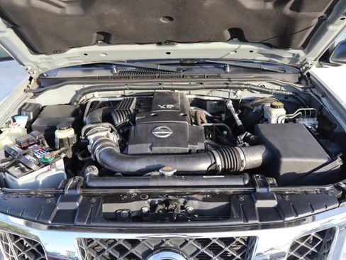 Used 2013 Nissan Frontier SV w/ SV Value Truck Pkg image 17