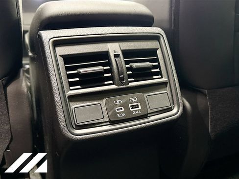 Used 2026 Subaru Forester Premium AWD/4WD image 26