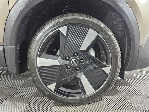 New 2026 Nissan Kicks SR w/ SR Premium Package image 12