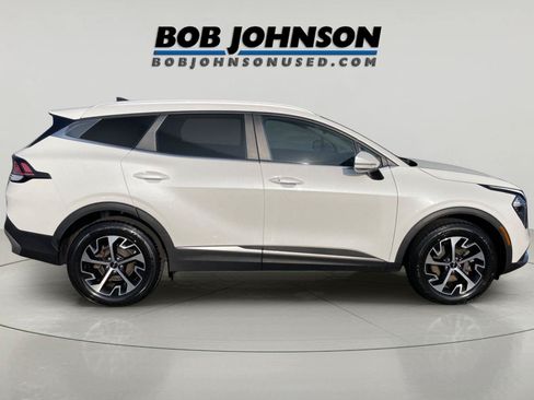 Used 2023 Kia Sportage EX AWD/4WD image 2