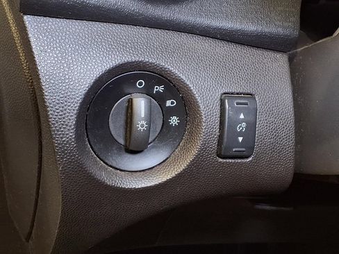 Used 2015 Ford Fiesta SE FWD image 17