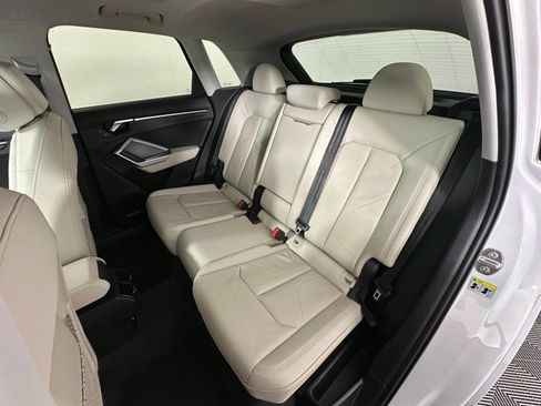 Used 2019 Audi Q3 2.0T Premium w/ Convenience Package AWD/4WD image 29