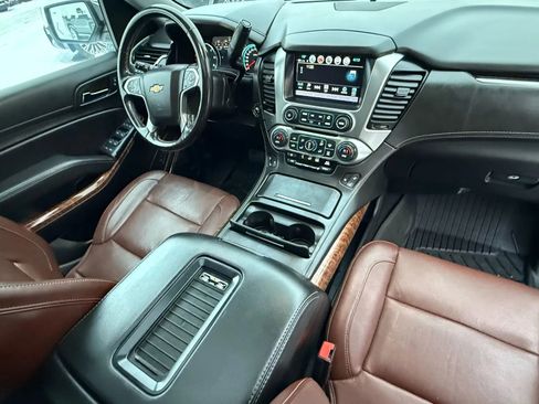 Used 2020 Chevrolet Suburban Premier w/ Premier Plus Edition image 42