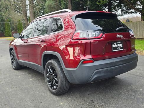 Used 2019 Jeep Cherokee Latitude w/ Popular Appearance Group image 4