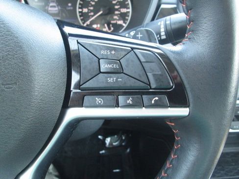 Used 2024 Nissan Altima 2.5 SR w/ SR Premium Package image 20