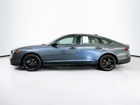 Used 2025 Honda Accord SE image 4
