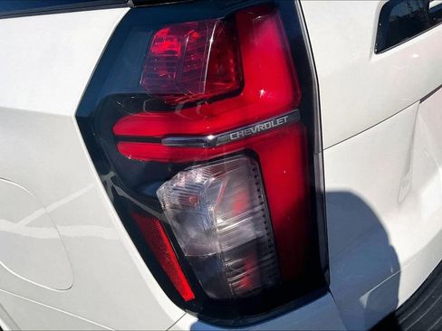 Used 2021 Chevrolet Tahoe Premier w/ Premium Package image 21