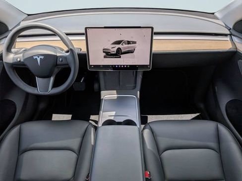 Used 2022 Tesla Model Y Long Range AWD/4WD image 14