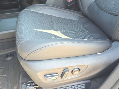 New 2026 Toyota Sienna Platinum AWD/4WD image 25