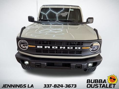 New 2025 Ford Bronco Big Bend w/ Black Diamond Package image 10