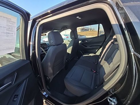 Used 2025 Chevrolet Equinox LT image 11