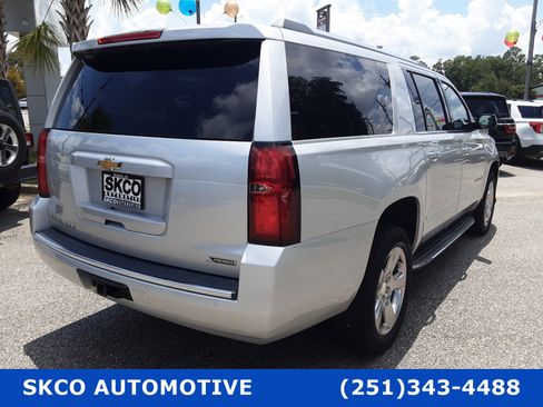 Used 2018 Chevrolet Suburban Premier image 5