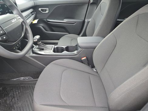 New 2026 Kia K4 LXS image 7