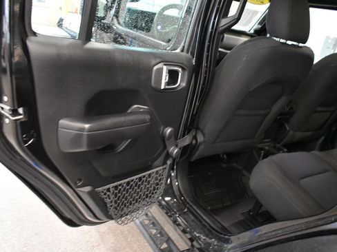 Used 2021 Jeep Wrangler Unlimited Sport image 26