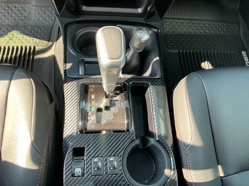 Used 2019 Toyota 4Runner TRD Off-Road Premium AWD/4WD image 22