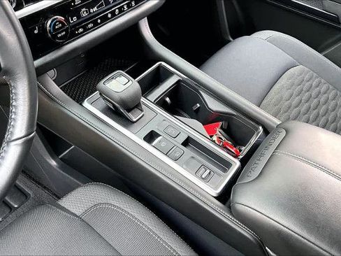 Certified 2025 Nissan Pathfinder SV image 16