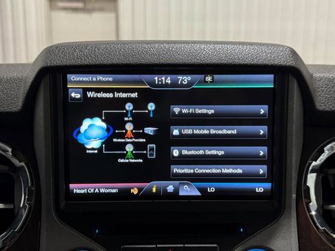 Used 2014 Ford F250 Lariat w/ Lariat Ultimate Package image 30