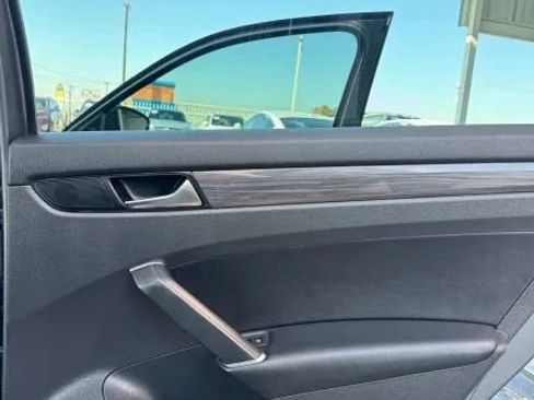 Used 2021 Volkswagen Passat 2.0T R-Line w/ Luggage Net & Mats Package image 25