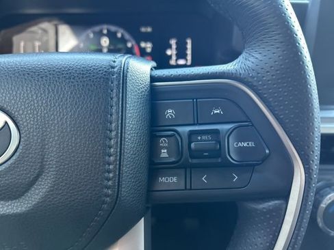 Certified 2025 Toyota 4Runner SR5 image 19