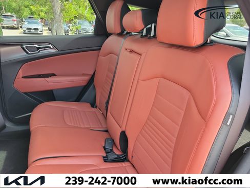 Certified 2025 Kia Sportage SX FWD image 11