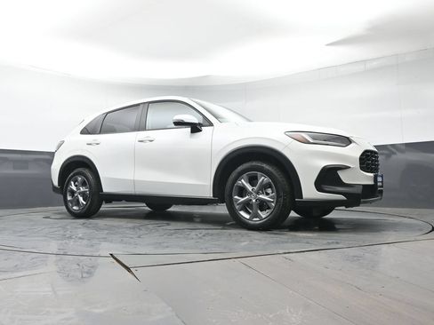 Certified 2026 Honda HR-V LX image 34