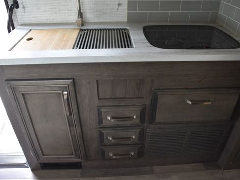 Used 2024 Ford E-450 and Econoline 450 Super Duty w/ Motorhome Prep Package image 17