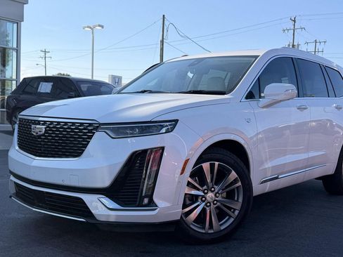 Used 2023 Cadillac XT6 Premium Luxury w/ Technology Package FWD image 1