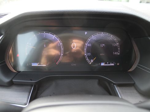 New 2025 Jeep Grand Cherokee Limited w/ Trailer Tow Package image 17