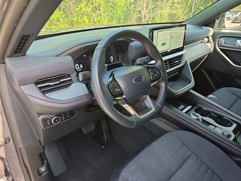 Used 2025 Ford Explorer ST-Line AWD/4WD image 16