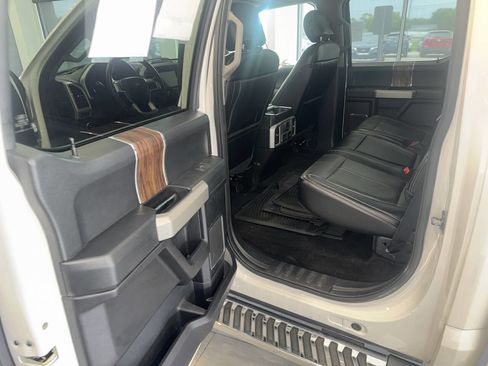 Used 2018 Ford F150 Lariat w/ Equipment Group 502A Luxury AWD/4WD image 35