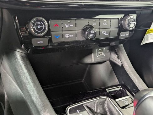 New 2026 Jeep Compass Latitude AWD/4WD image 22