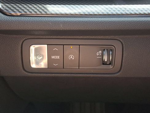 Used 2025 Chevrolet Traverse High Country w/ LPO, Floor Liner Package FWD image 24