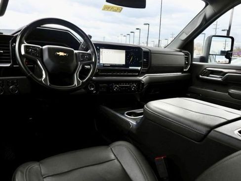 Used 2024 Chevrolet Silverado 2500 LTZ w/ LTZ Convenience Package AWD/4WD image 10