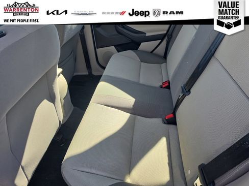 Used 2012 Ford Focus SE FWD image 9