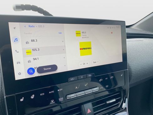 Used 2023 Subaru Solterra AWD image 23