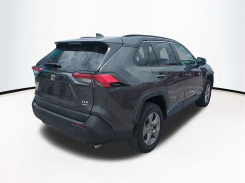 Used 2024 Toyota RAV4 XLE AWD/4WD image 5